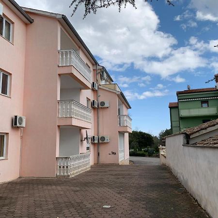 Apartman Dobric Fažana エクステリア 写真